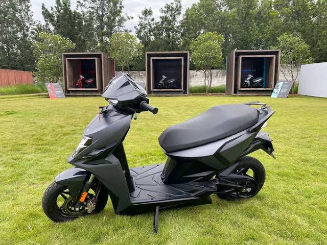 Simple one electric scooter