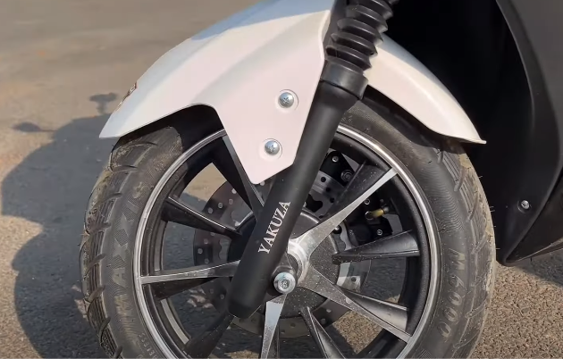 Yakuza 12 inch tires